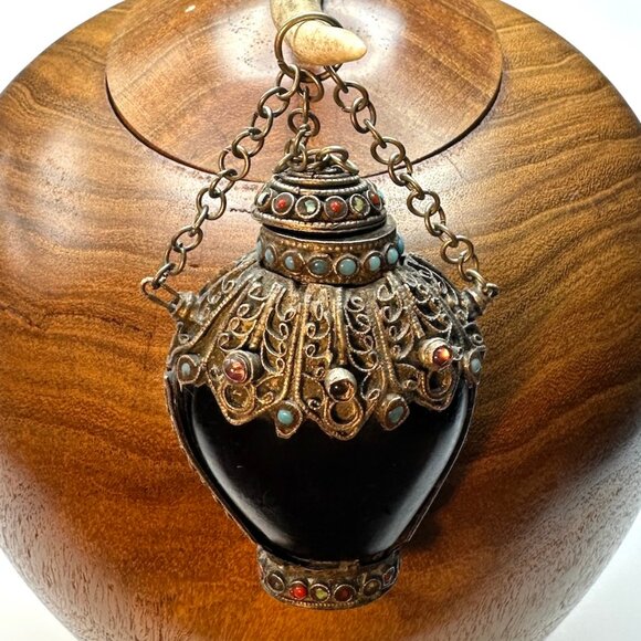 Antique Tibetan Horn Snuff Bottle with Semi-precious Stone Inlays — GUC - Picture 9 of 9